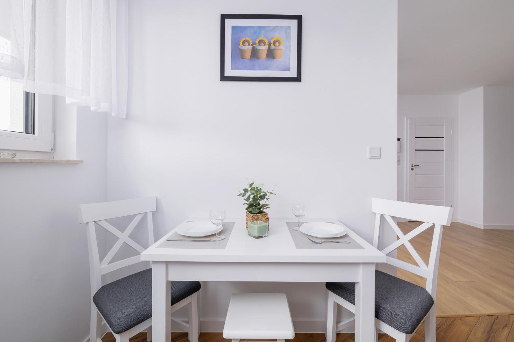 Modern Apartment With Parking Near Tauron Arena By Rent Like Home Krakau Exterior foto